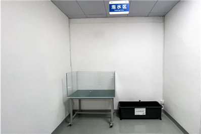 定制化淋雨泡水实验箱